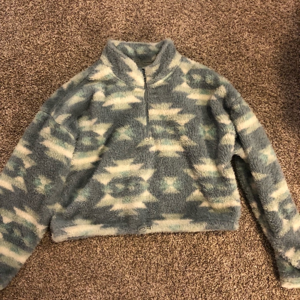 Medium Pacsun Cropped Pullover